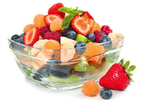 Пъстра плодова салата с ягоди, банан, киви, сини сливи, малини и боровинки - снимка на рецептата